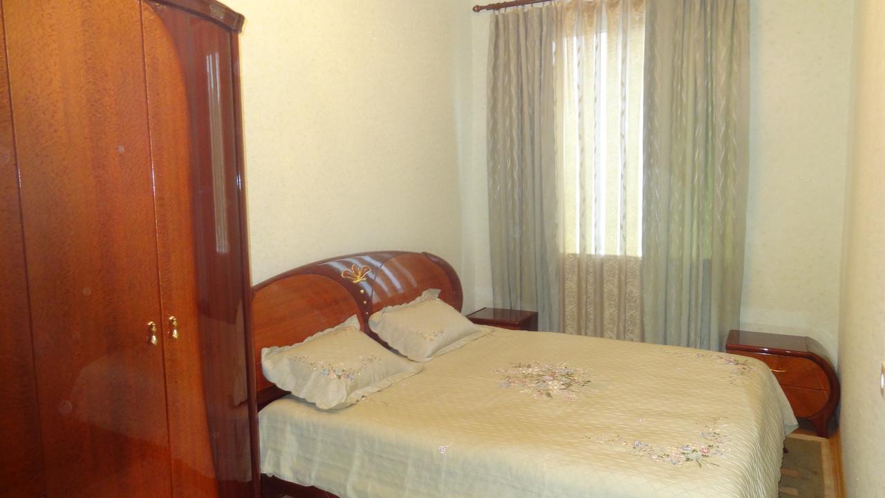 Apartment Vake-Saburtalo Tbilisi ภายนอก รูปภาพ