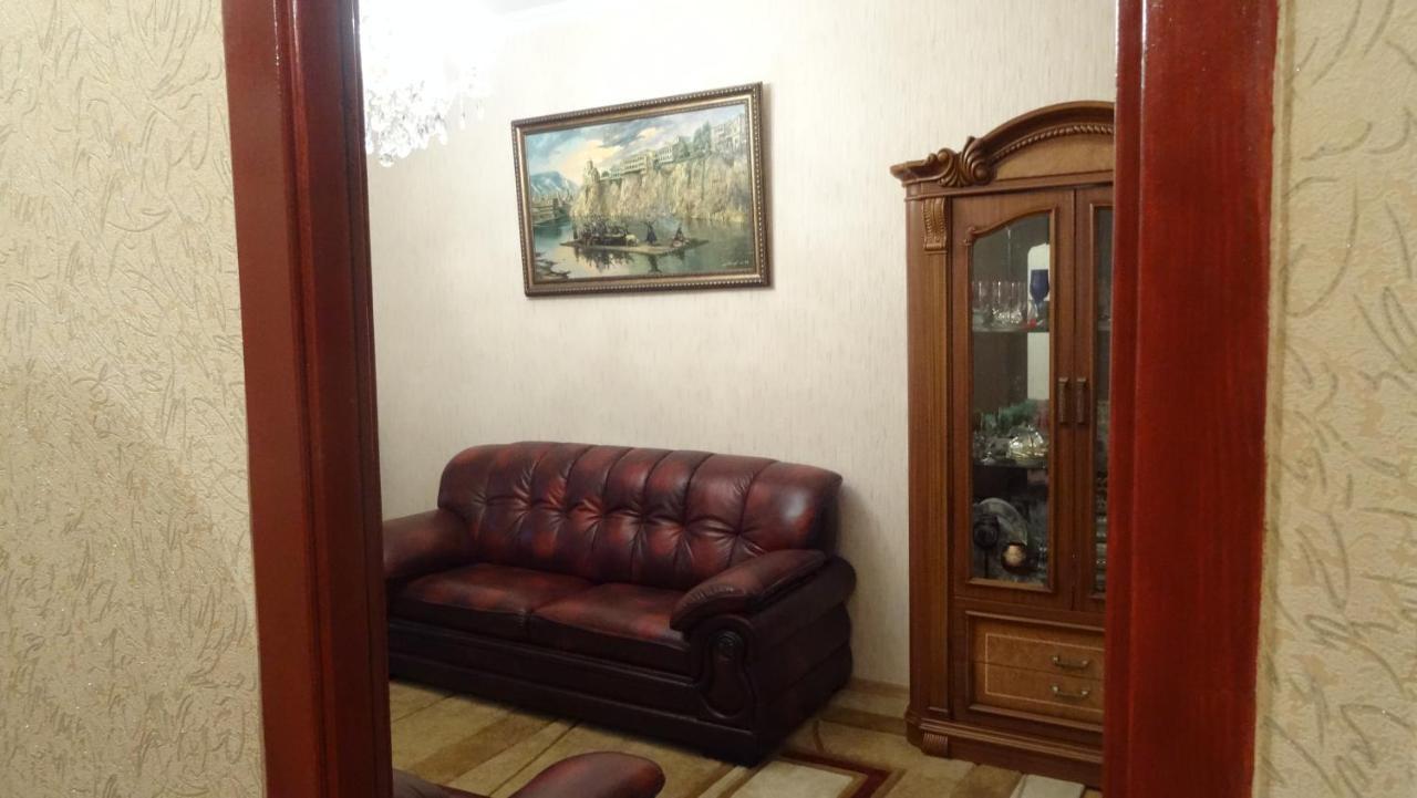 Apartment Vake-Saburtalo Tbilisi ภายนอก รูปภาพ