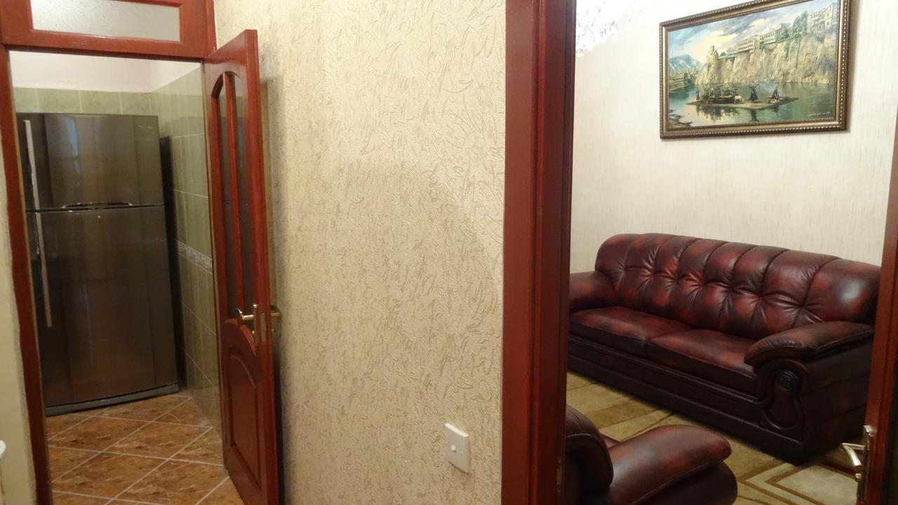 Apartment Vake-Saburtalo Tbilisi ภายนอก รูปภาพ