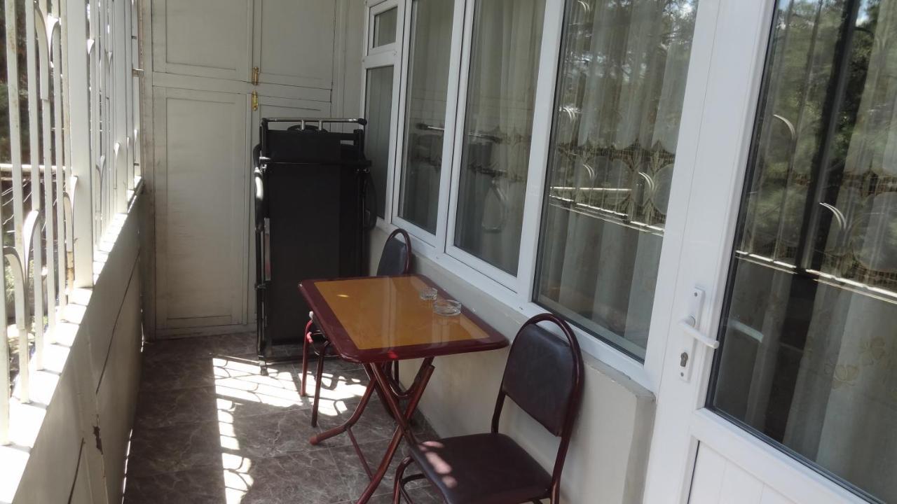 Apartment Vake-Saburtalo Tbilisi ภายนอก รูปภาพ
